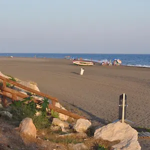 https://terrace-mares-de-benajarafe-alojamientos-la-torre.1costadelsol.com