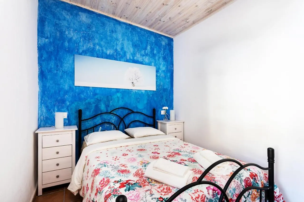 Casa rústica con terraza y barbacoa by Lightbooking Güímar 0*,